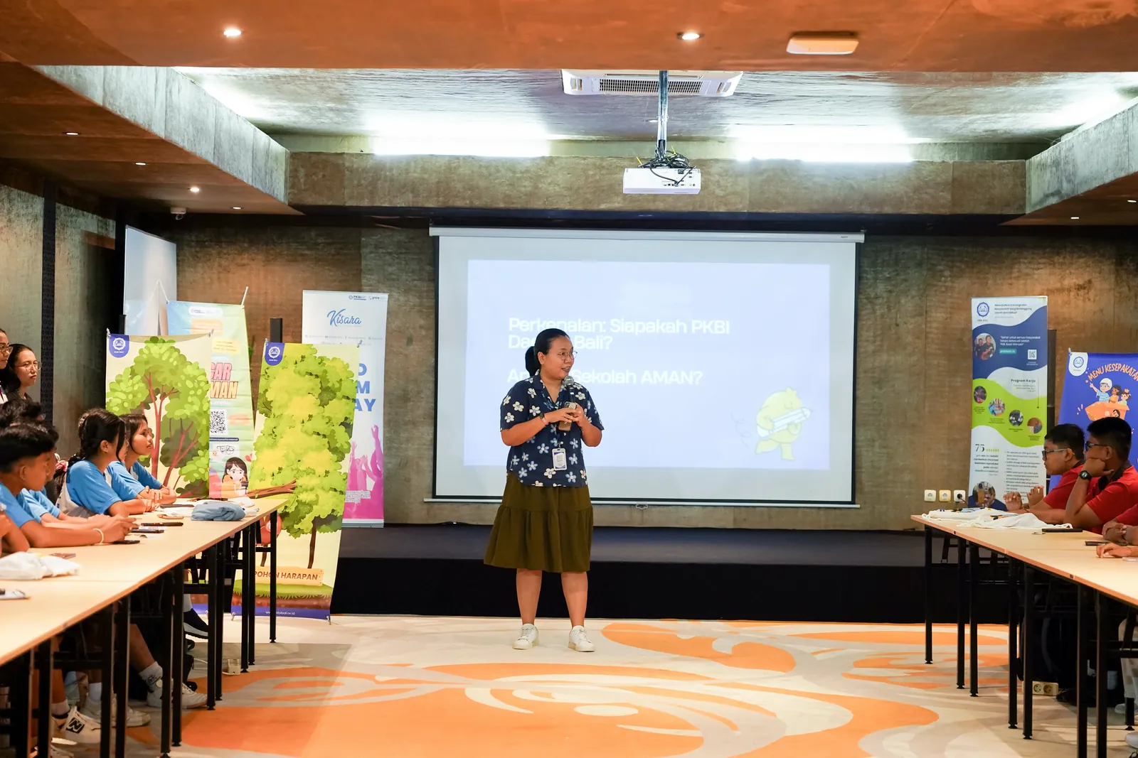 Training session with U-shape tables at Casablanca meeting room, Denpasar
